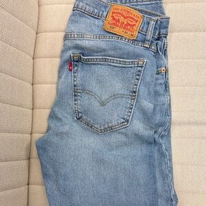 Levi's Men's Light Blue 512 Jeans with red r tab